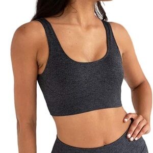 NWOT Women's Charcoal Gray Seamless Sports Bra and Leggings Set